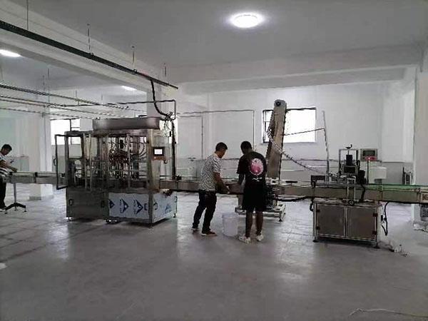 液体复混肥生产设备,5公斤桶装微量元素勾兑液态肥生产线